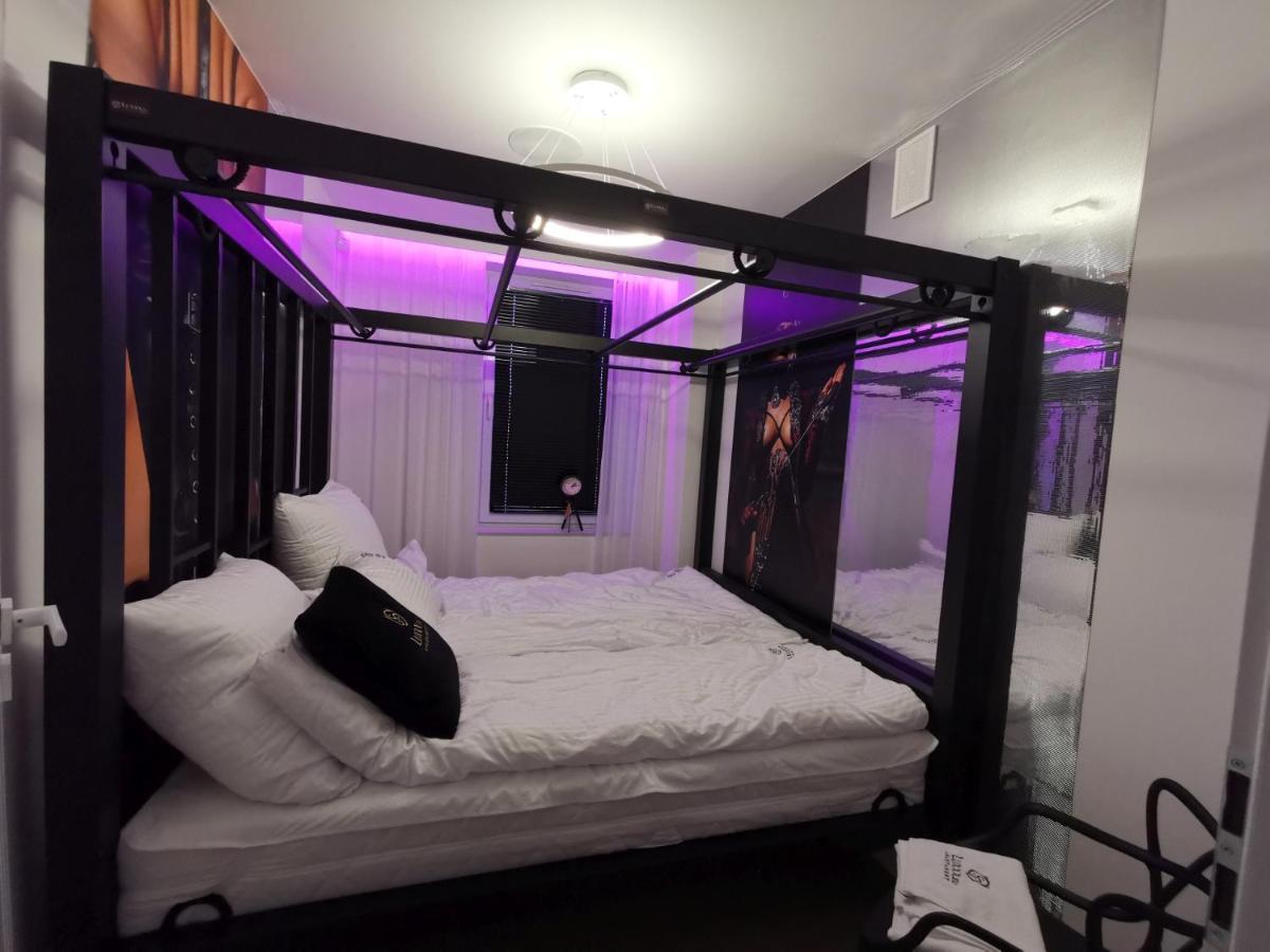 Bdsm Apartament Czestochowa Luxxx - Adults Only - Tylko Dla Doroslych מראה חיצוני תמונה